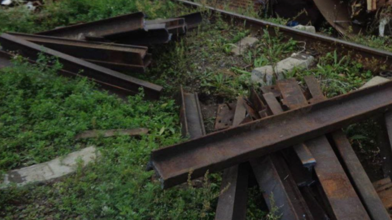 Подозреваемого в краже 140 метров рельсов задержали в Черемхове